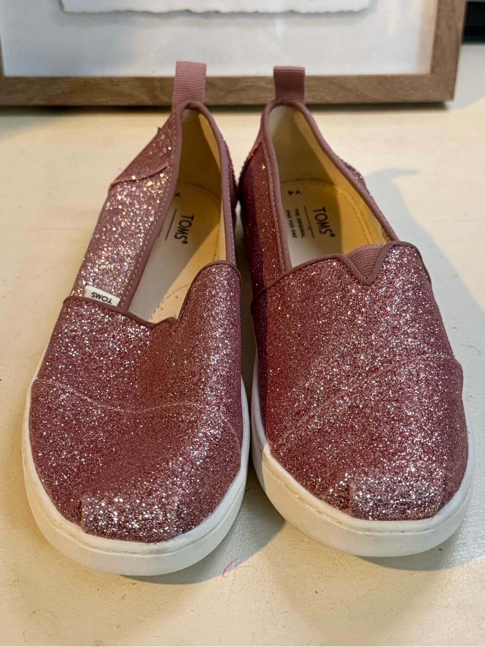 NWOT Toms Girls sz 4 Glitter Slip-On Sneakers in Rose Pink